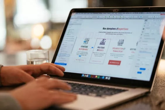 Réalisation d'un webdesign sur ordinateur