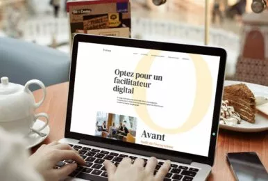 Ordinateur affichant le site web de Polenn